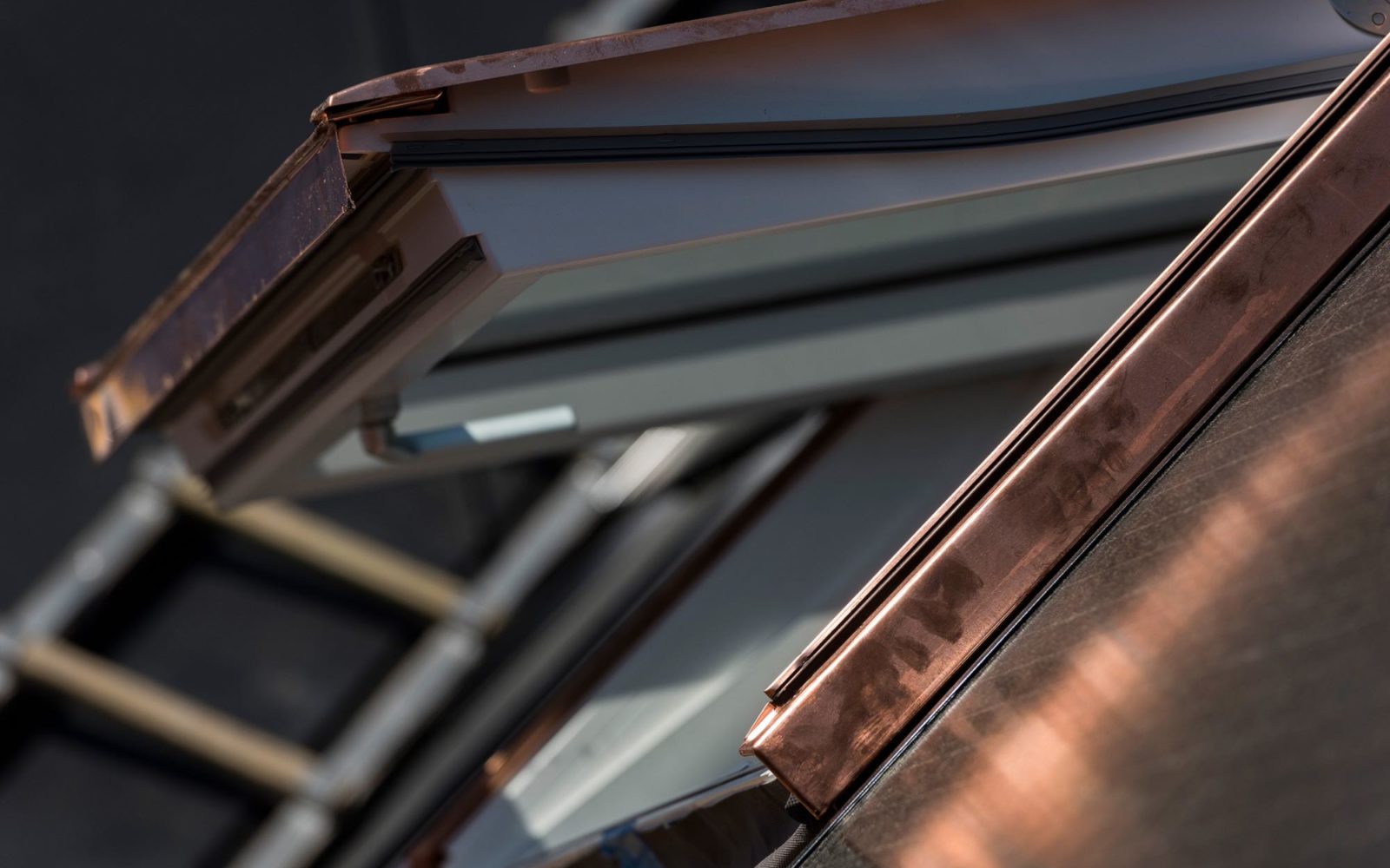 SPECIALISTE VELUX ET FENETRES DE TOITURE